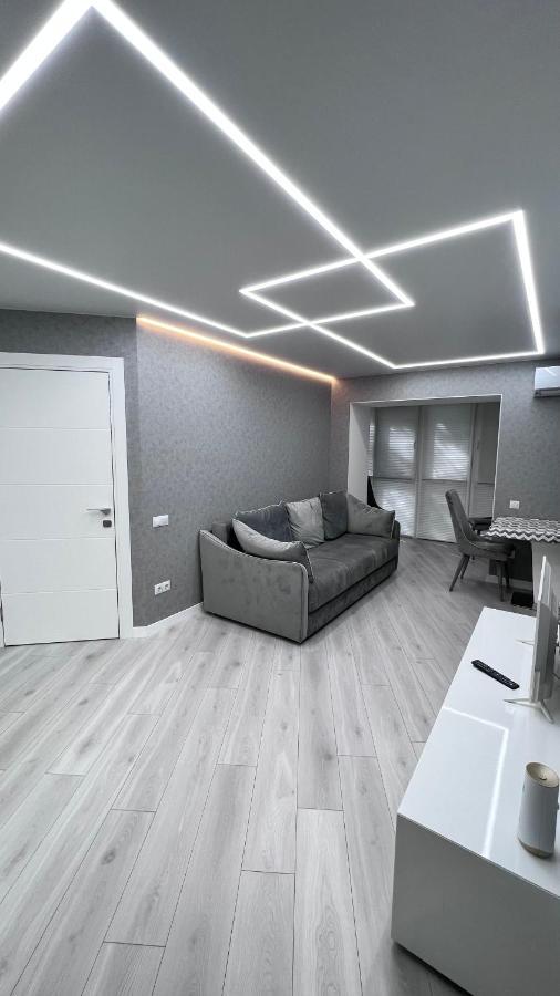Апартаменты Modern Gagarina Avenue Днепр Экстерьер фото