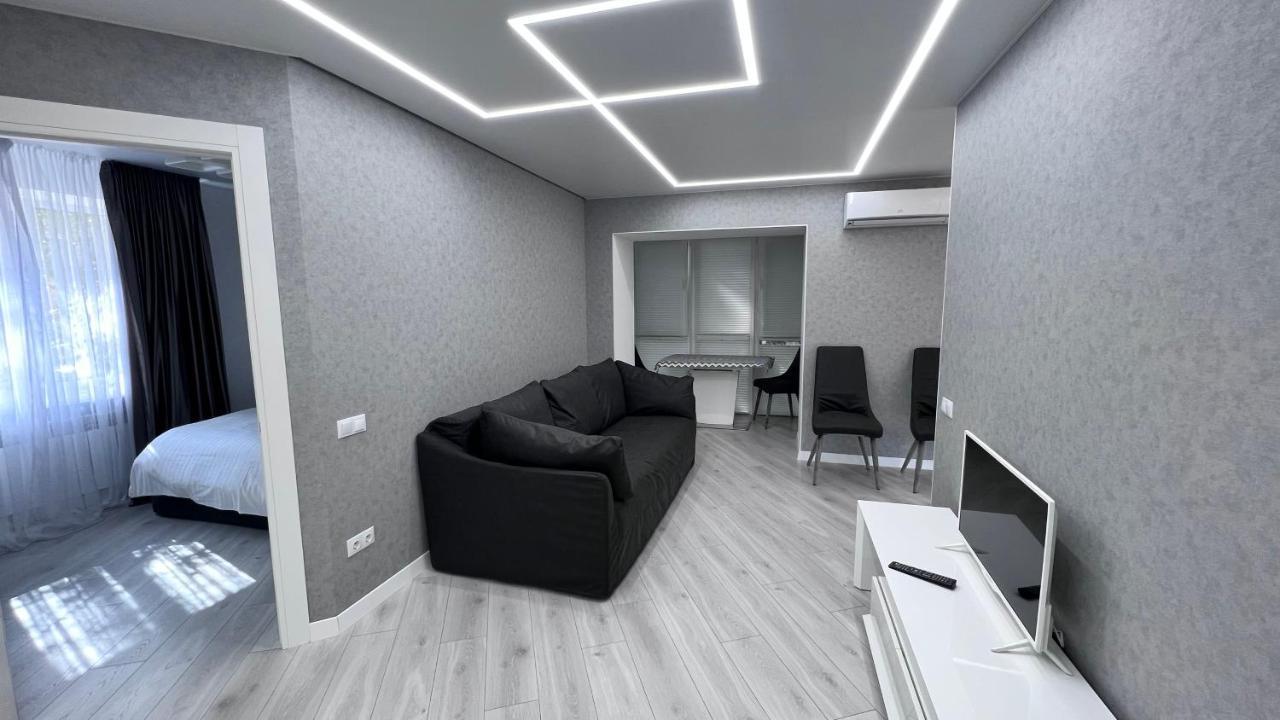 Апартаменты Modern Gagarina Avenue Днепр Экстерьер фото