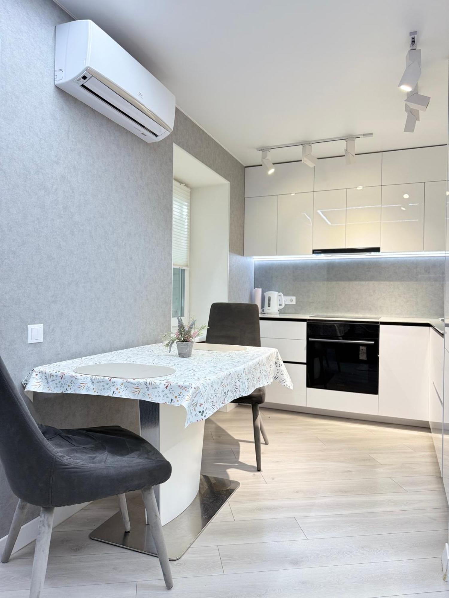 Апартаменты Modern Gagarina Avenue Днепр Экстерьер фото
